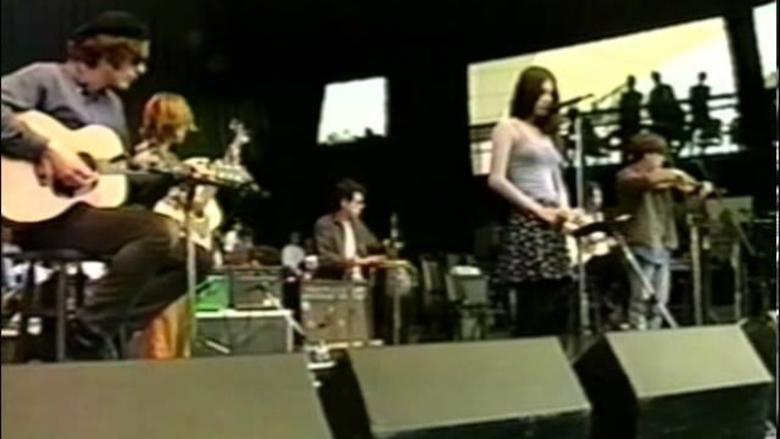 кадр из фильма Mazzy Star - Live at the Shoreline Amphitheater