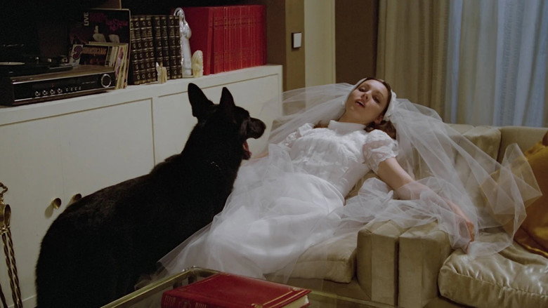 кадр из фильма Существо