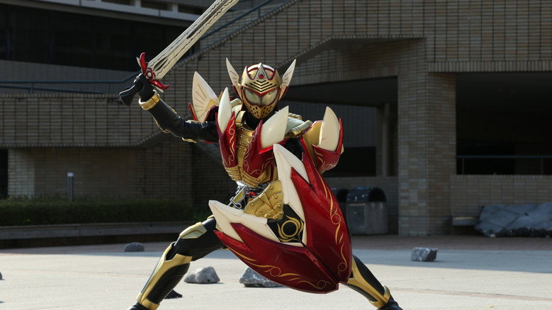 кадр из фильма 劇場版 仮面ライダー鎧武 サッカー大決戦!黄金の果実争奪杯!