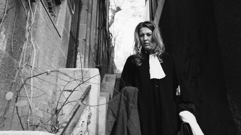 кадр из фильма Articolul 22