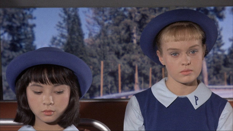кадр из фильма 13 Frightened Girls