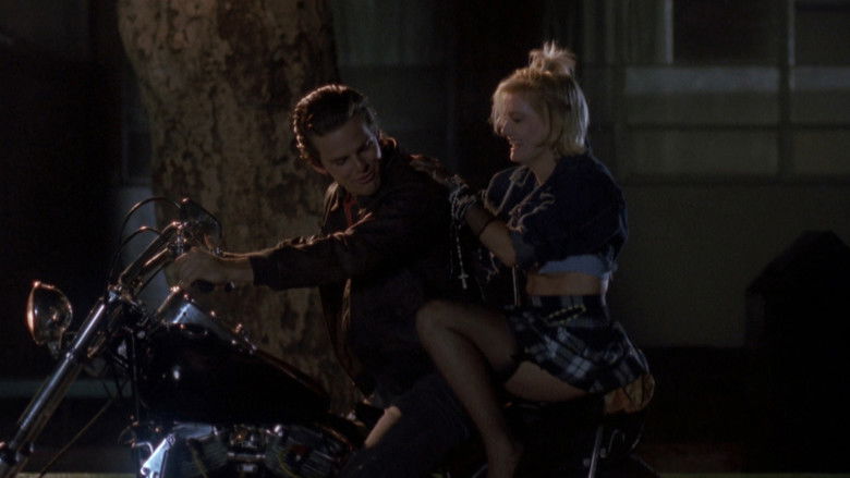 кадр из фильма Телефон дьявола