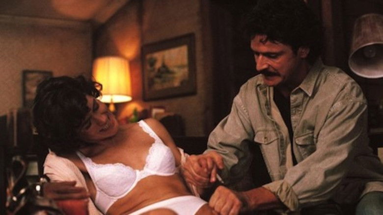 кадр из фильма Love Crimes