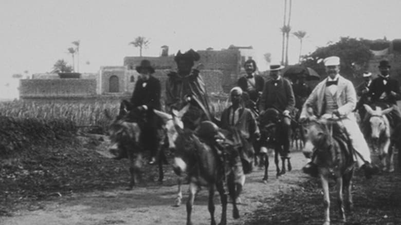 кадр из фильма Village de Sakkarah (cavaliers sur ânes)