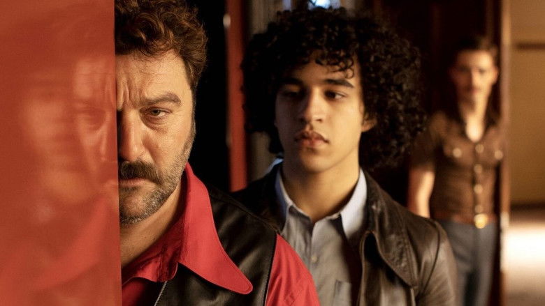 кадр из фильма Петер фон Кант