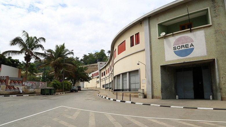 кадр из фильма Afetos de betão – Zopo Lady