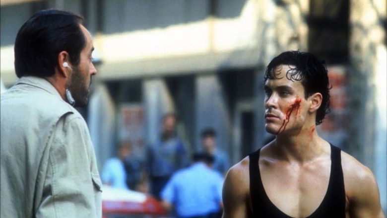 кадр из фильма Беглый огонь