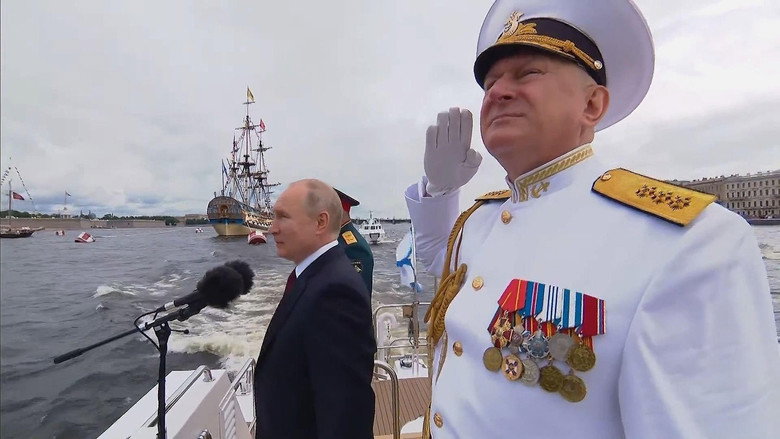 кадр из фильма Poutine et la guerre des cinq mers