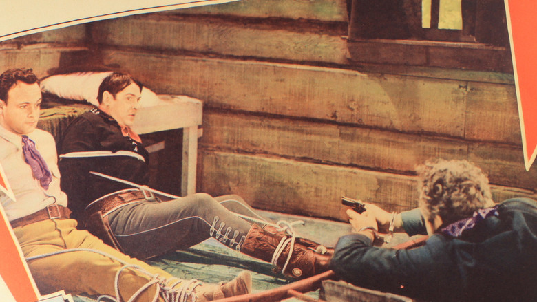 кадр из фильма Lightning Strikes West