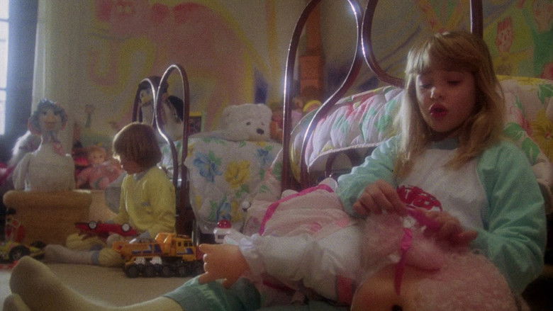 кадр из фильма La dolce casa degli orrori