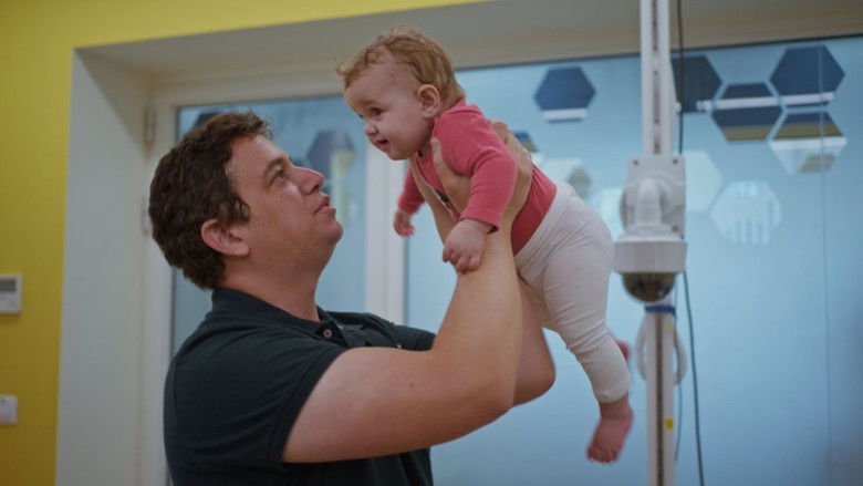 кадр из фильма Paternité : une métamorphose décryptée