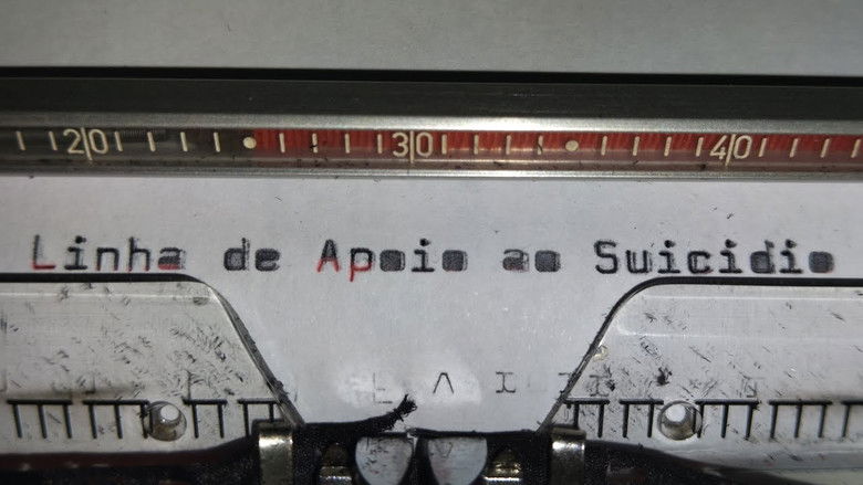 кадр из фильма Linha de Apoio ao Suicídio