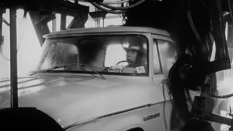 кадр из фильма The Whole Shootin' Match