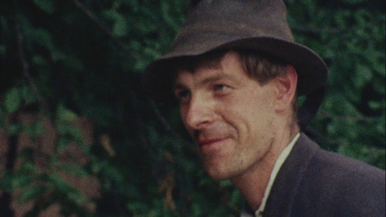 кадр из фильма The Moon and the Sledgehammer