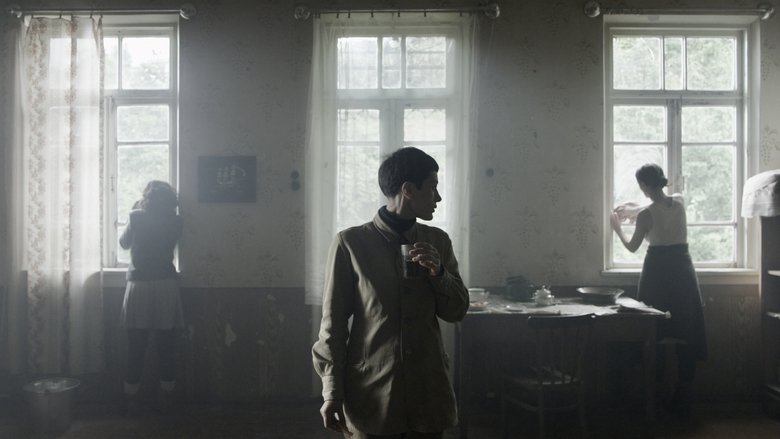 кадр из фильма Дом других