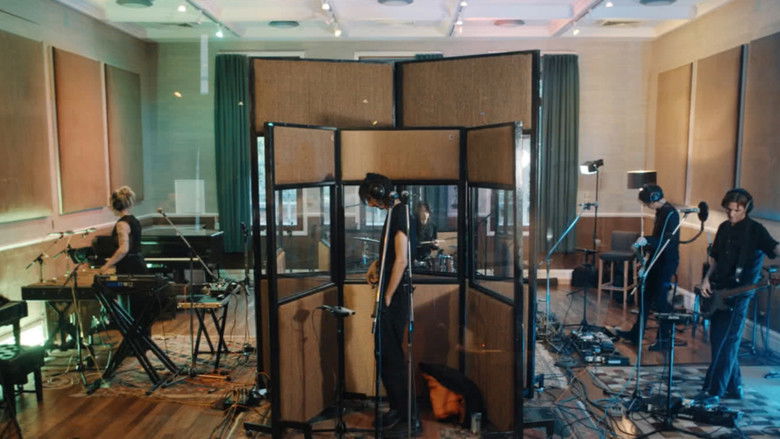 кадр из фильма David Bowie – Heroes Never Die