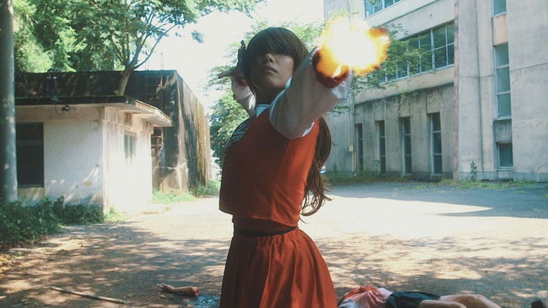 кадр из фильма 血まみれスケバンチェーンソー