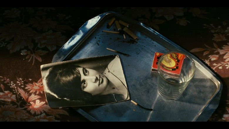 кадр из фильма Танцуя в пыли