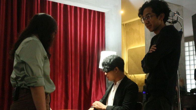 кадр из фильма Something To Look For