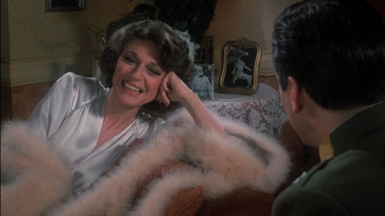 кадр из фильма Быть или не быть