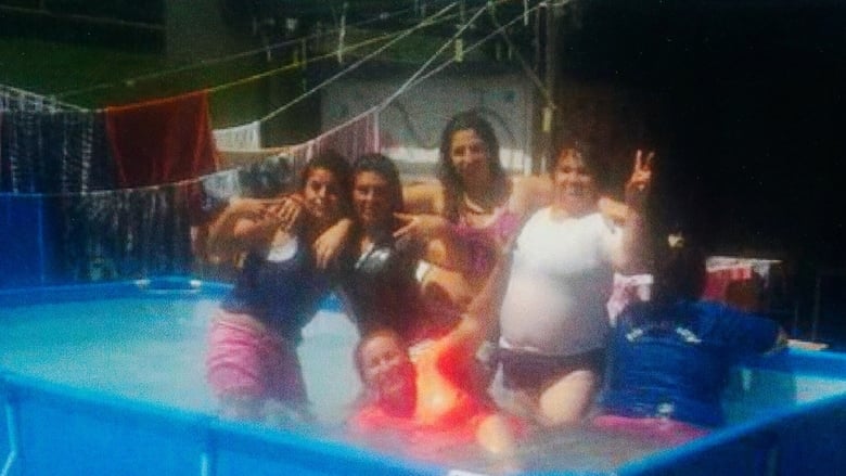 кадр из фильма Malqueridas