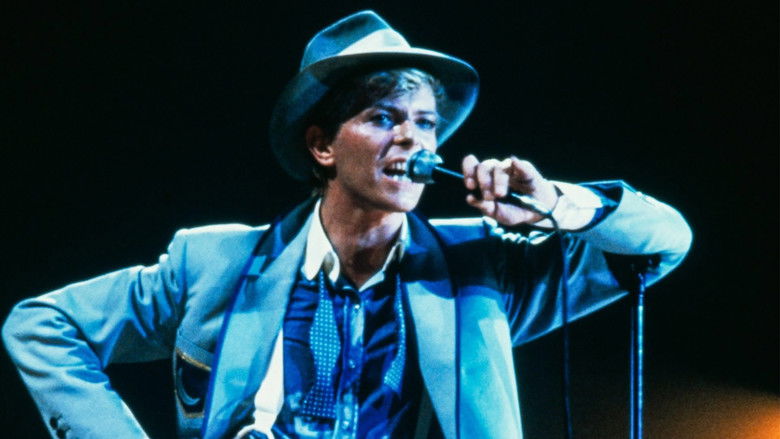 кадр из фильма David Bowie: Serious Moonlight