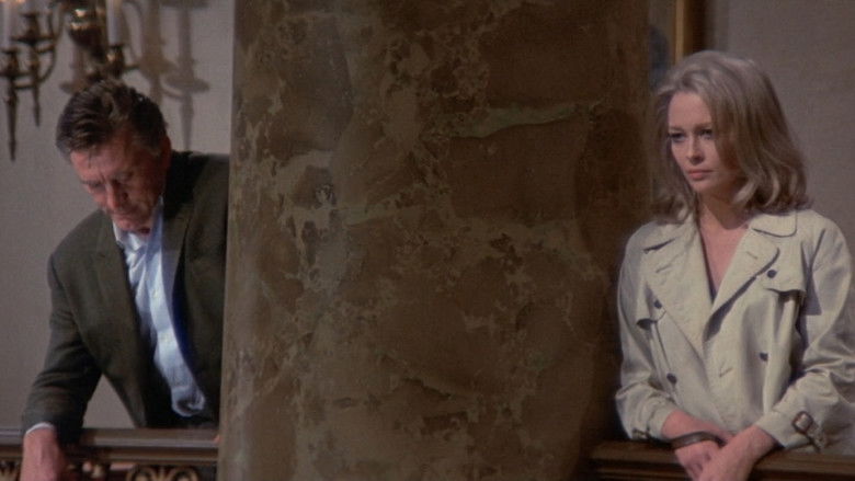 кадр из фильма Сделка