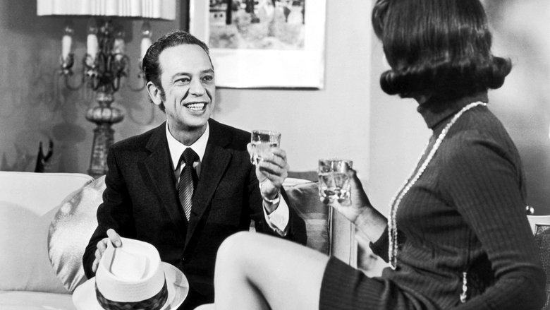 кадр из фильма How to Frame a Figg