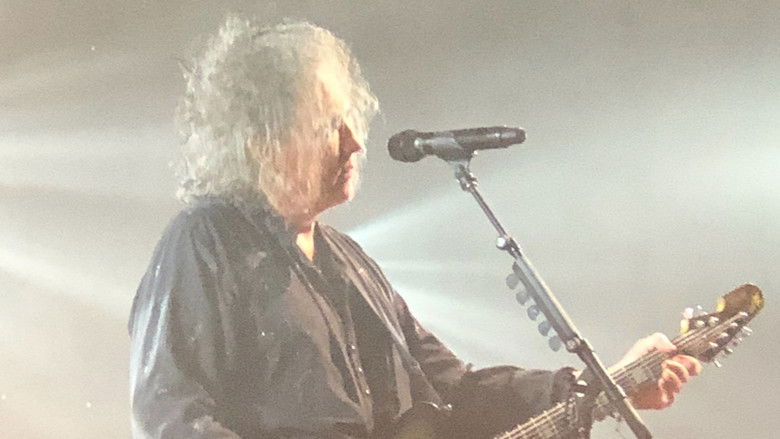 кадр из фильма The Cure: The Show of a Lost World