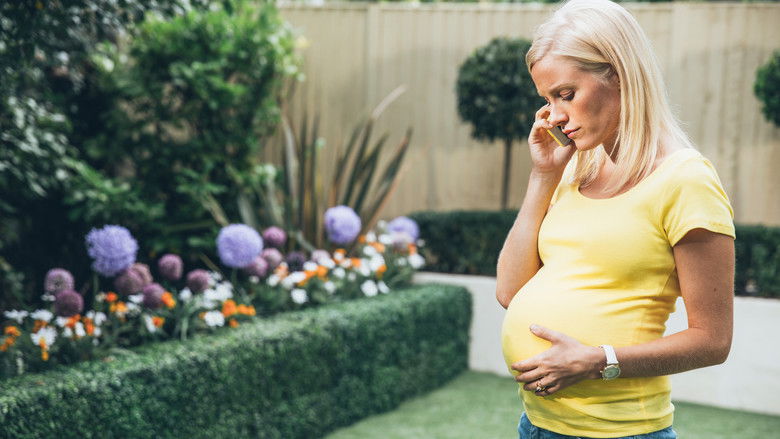 кадр из фильма Этажом ниже