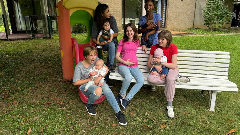 кадр из фильма Jeunes mères