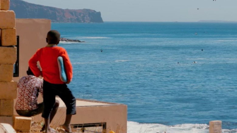 кадр из фильма Dakar Surf City