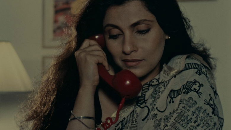 кадр из фильма অন্তরীণ