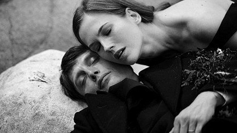 кадр из фильма Сейчас