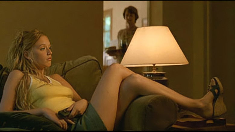 кадр из фильма Бассейн