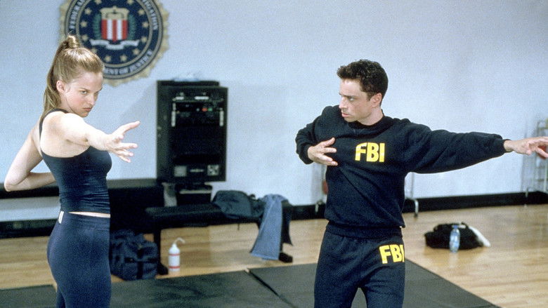 кадр из фильма Спецагент Корки Романо