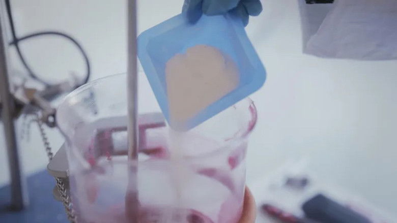 кадр из фильма Des dents blanches... au rire jaune !