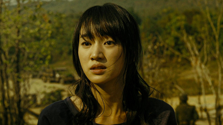 кадр из фильма 님은 먼곳에