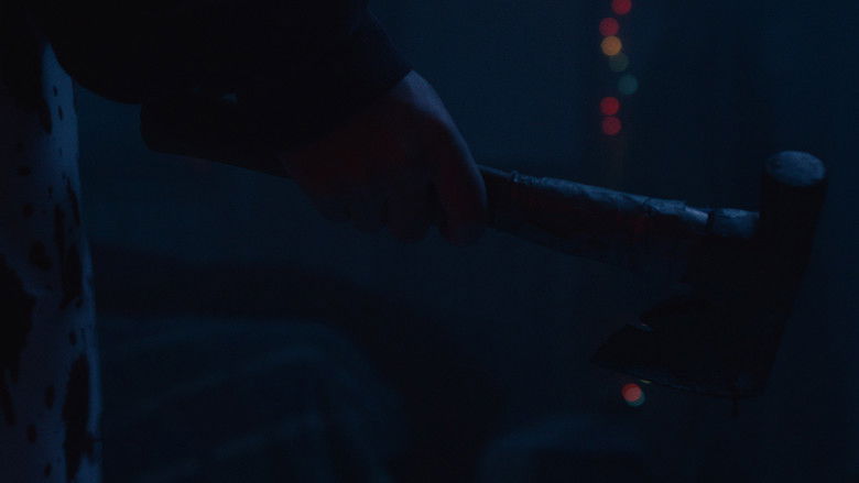 кадр из фильма THE CRAWLSPACE