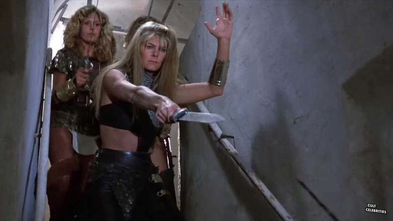 кадр из фильма She