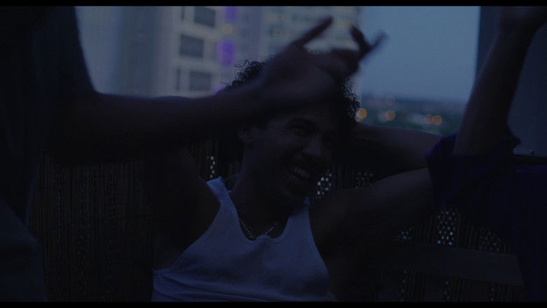 кадр из фильма Le verre de thé