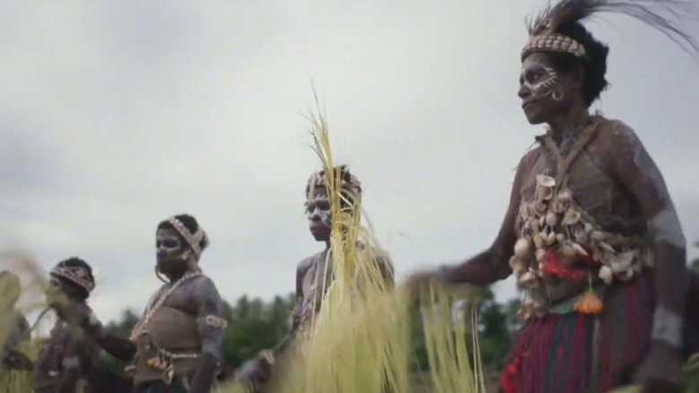 кадр из фильма Sukundimi Walks Before Me