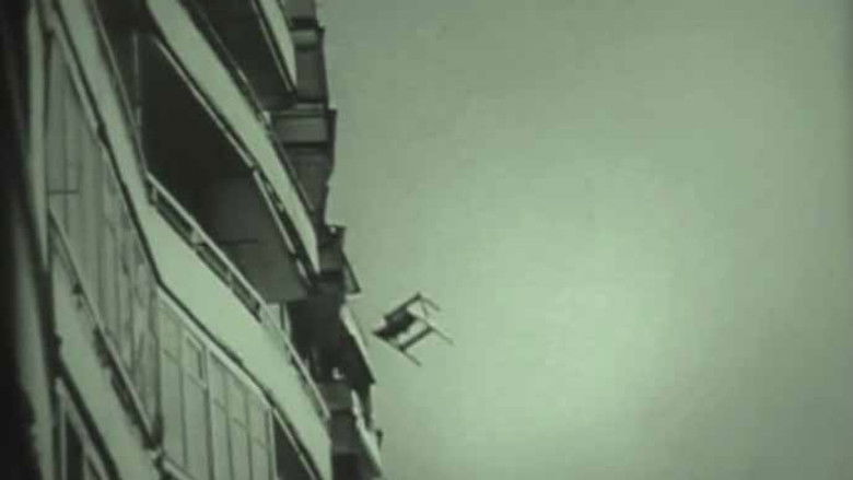 кадр из фильма Безжалостное небо