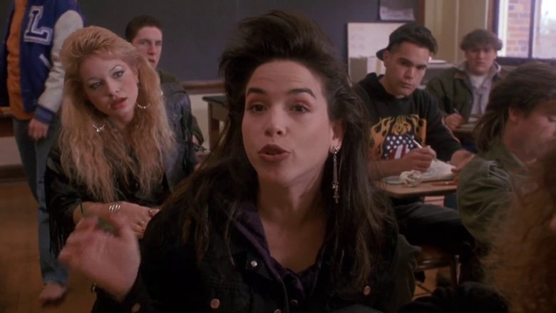 кадр из фильма Иногда они возвращаются