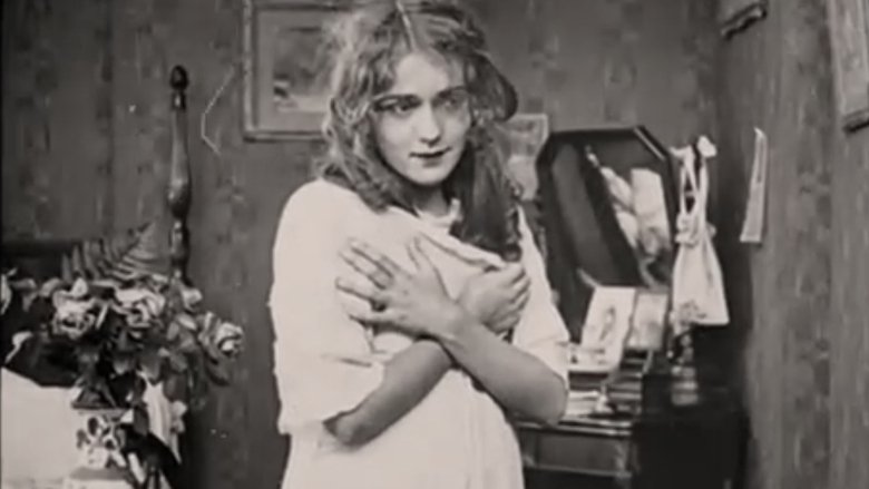 кадр из фильма So Near, Yet So Far