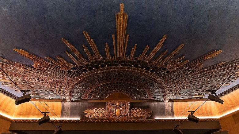 кадр из фильма Храм кино: 100-летие Египетского театра Граумана