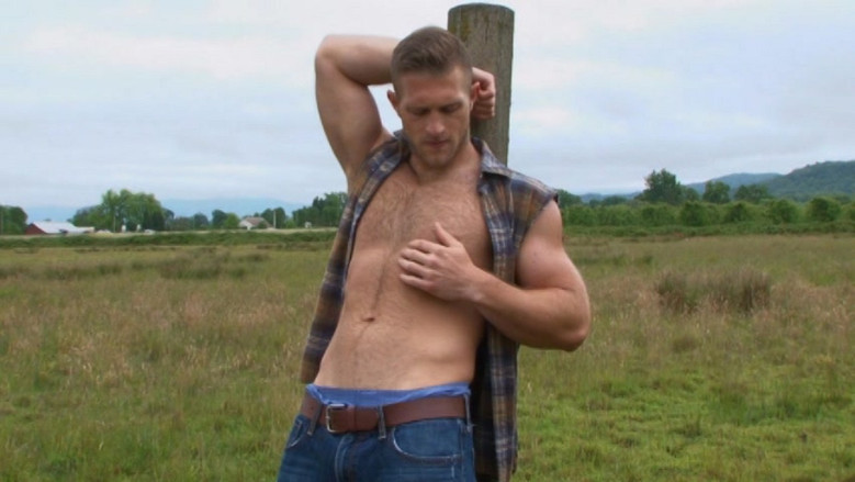 кадр из фильма Alone On The Range