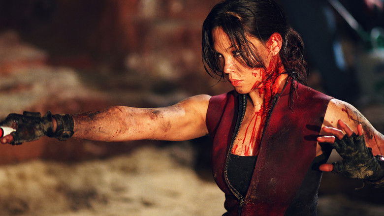 кадр из фильма Спуск