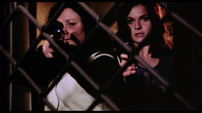 кадр из фильма Побег из женской тюрьмы