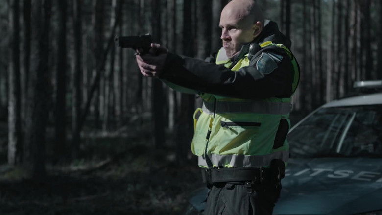 кадр из фильма Избави нас. Одержимые